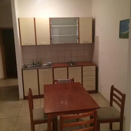 Apartament Pavisica Vrtli 9 *